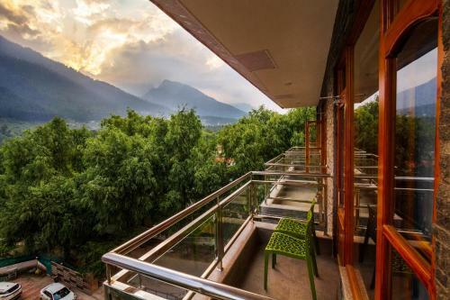 Hotel Suryansh Regency Manali Centrally Heated Air Cooled With Private Balconies