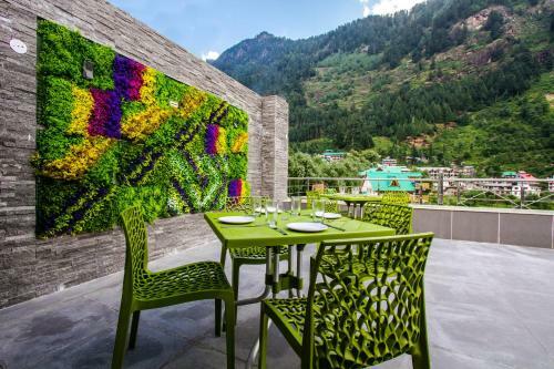 Hotel Suryansh Regency Manali Centrally Heated Air Cooled With Private Balconies