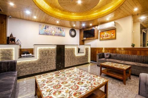 Hotel Suryansh Regency Manali Centrally Heated Air Cooled With Private Balconies