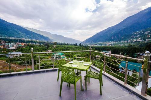 Hotel Suryansh Regency Manali Centrally Heated Air Cooled With Private Balconies