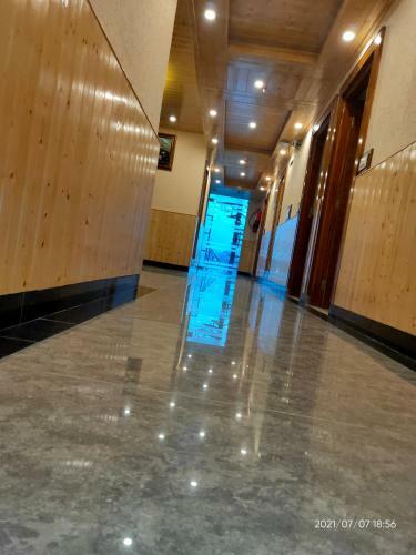 Hotel Suryansh Regency Manali Centrally Heated Air Cooled With Private Balconies