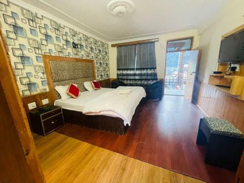 Hotel Elena Aastha Regency