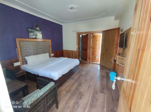 Hotel Elena Aastha Regency
