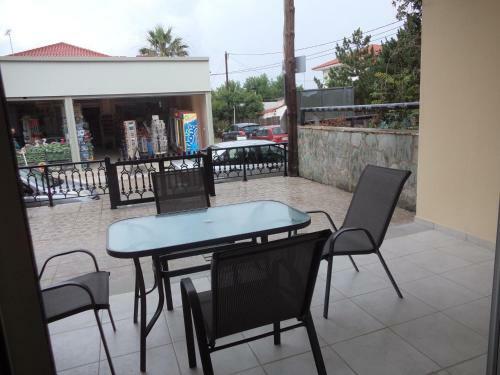 Katerina Apartments Near The Sea