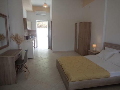 Katerina Apartments Near The Sea