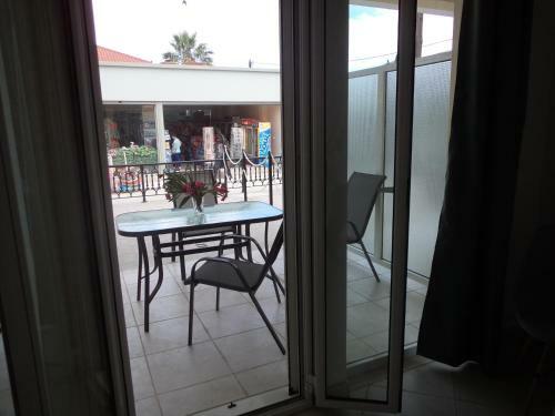 Katerina Apartments Near The Sea