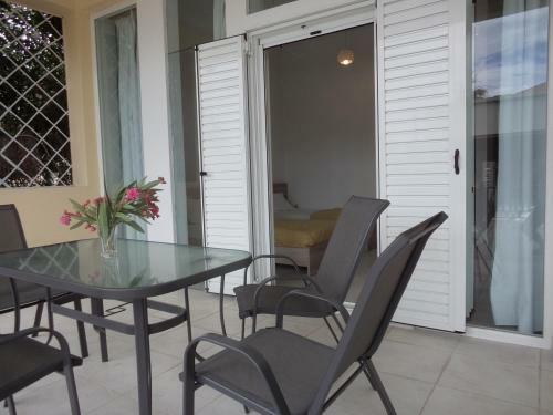 Katerina Apartments Near The Sea