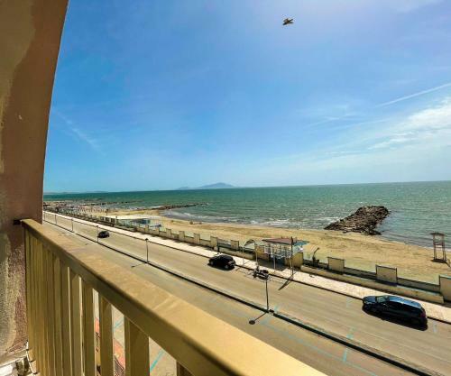 Athena Sea Front Apartment, Parking & Pool