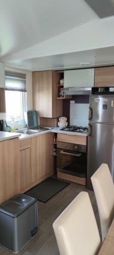 Assist' Mobil Home 406 - Mobil Home 3 Chambres Dressing