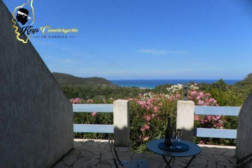 Apartamento Studio N�3 Vue Mer & Piscine 5min Plage De La Testa