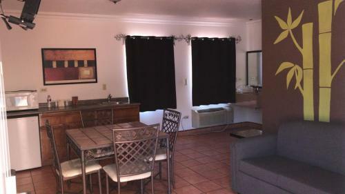 Hotel Colonial De Nogales