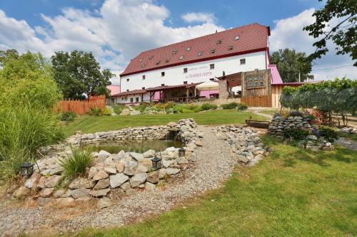 Kr?ma Hotel U C�sa?sk� Cesty