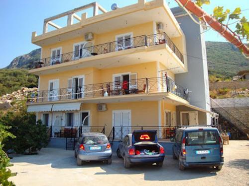 Hostal Niko Rooms Qeparo