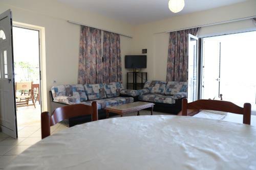 Hostal Niko Rooms Qeparo