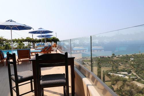 Hostal Niko Rooms Qeparo