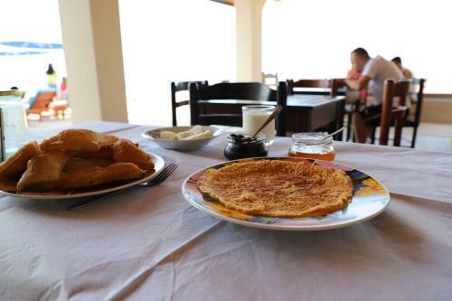 Hostal Niko Rooms Qeparo