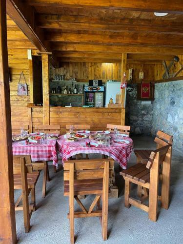 Etno Village ?uri?