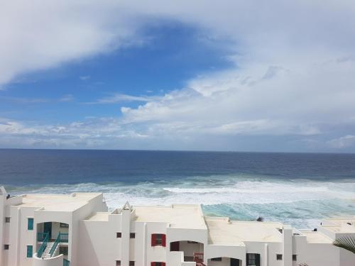 Apartamento Ballito Santorini Perissa Sea View, Walk To Beach
