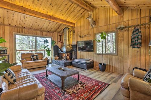 Chic Big Bear Cabin With Hot Tub Less Than 2 Mi To Ski!