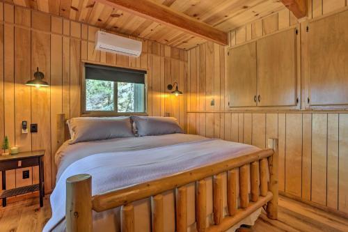 Chic Big Bear Cabin With Hot Tub Less Than 2 Mi To Ski!