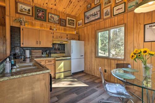 Chic Big Bear Cabin With Hot Tub Less Than 2 Mi To Ski!
