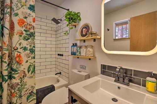 Chic Big Bear Cabin With Hot Tub Less Than 2 Mi To Ski!