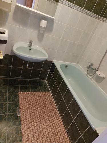 Hotel Korona***�s �tterem
