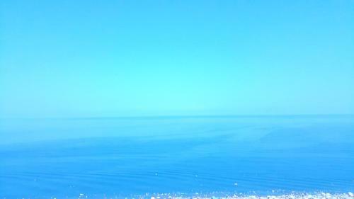 J.r Apartment In The Sea
