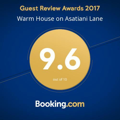 Hostal Warm House On Asatiani Lane