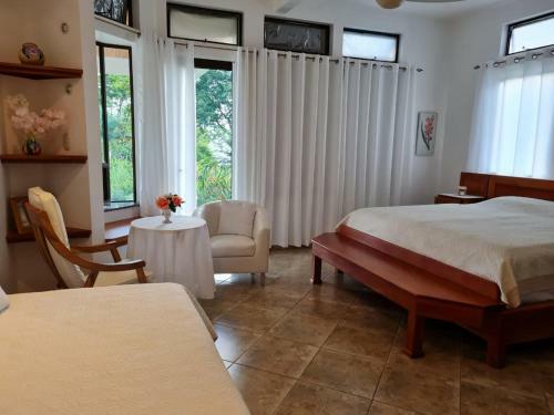 Villa Coraz�n - Private Beach At Lake Arenal