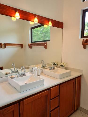 Villa Coraz�n - Private Beach At Lake Arenal