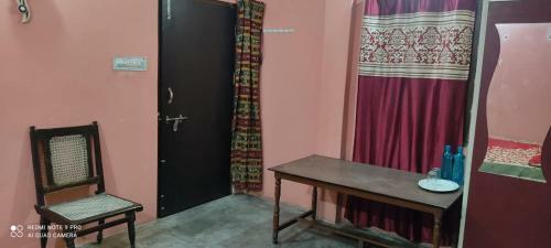 1 Room In Indira Nagar
