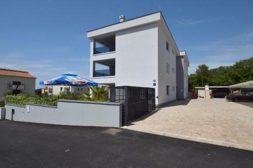 Apartments Lavinia
