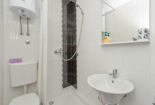 Apartmani Antunovi? Podgora