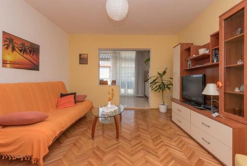Apartmani Antunovi? Podgora
