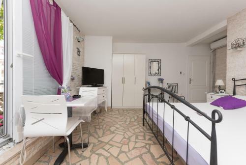 Apartmani Antunovi? Podgora