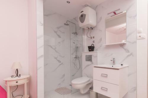 Apartmani Antunovi? Podgora