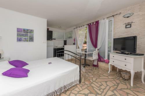 Apartmani Antunovi? Podgora