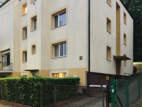 Woodland Apartment