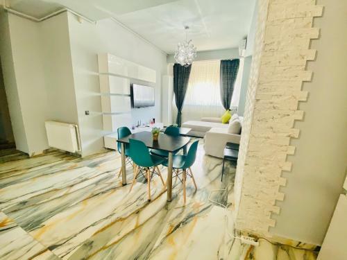 Summerland Dragrup Apartments