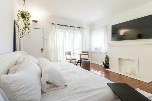 Apartamento Sunny Boho Chic West Hollywood Flat!