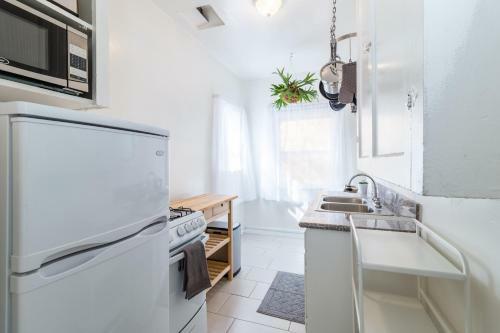Apartamento Sunny Boho Chic West Hollywood Flat!