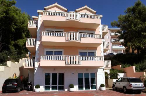 Apartamentos Villa Queen
