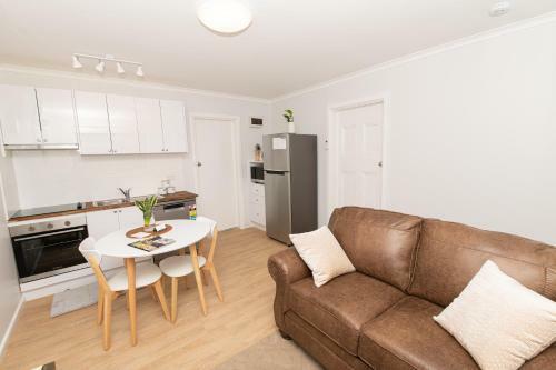 One-bedroom Apartment On Summer Neat, Near Cbd