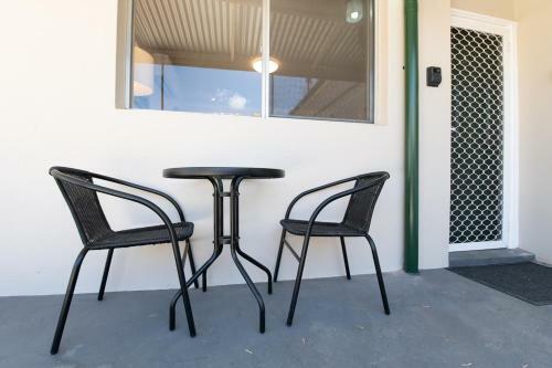 One-bedroom Apartment On Summer Neat, Near Cbd