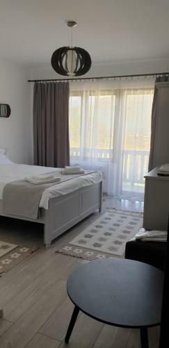 Hostal Pensiunea La Rusu