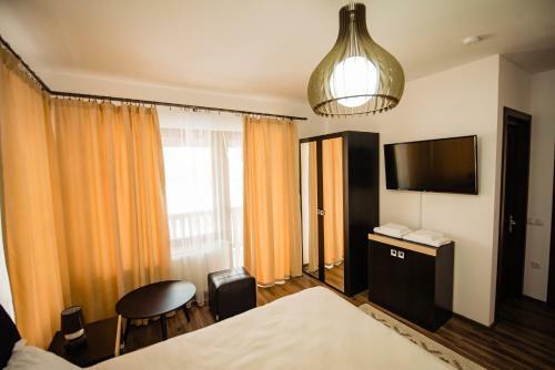 Hostal Pensiunea La Rusu