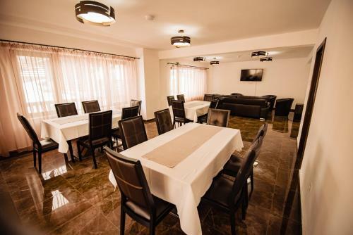 Hostal Pensiunea La Rusu