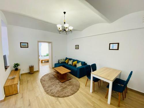 Ursuline Apartment