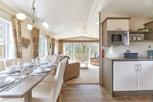 Host & Stay - Yolo Lodge